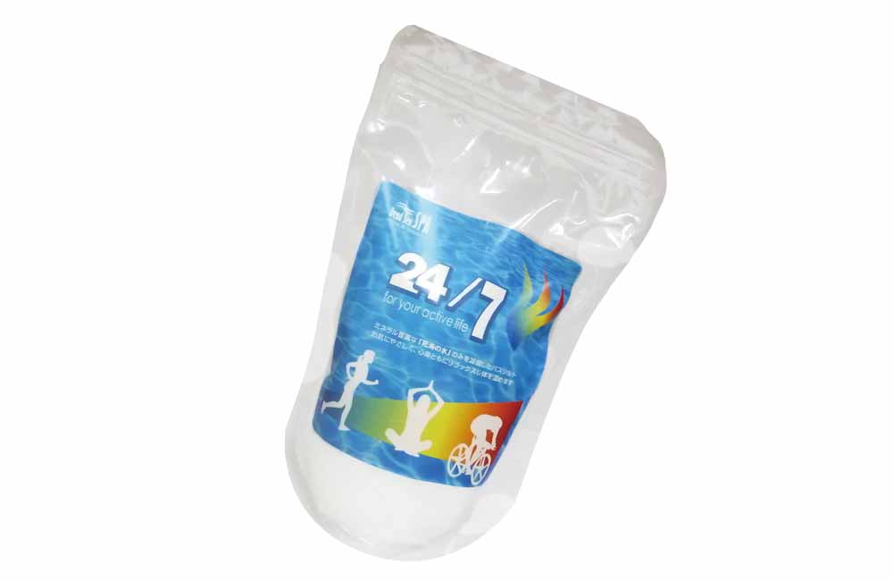 死海の塩入浴剤「24・7」Lのパッケージ大